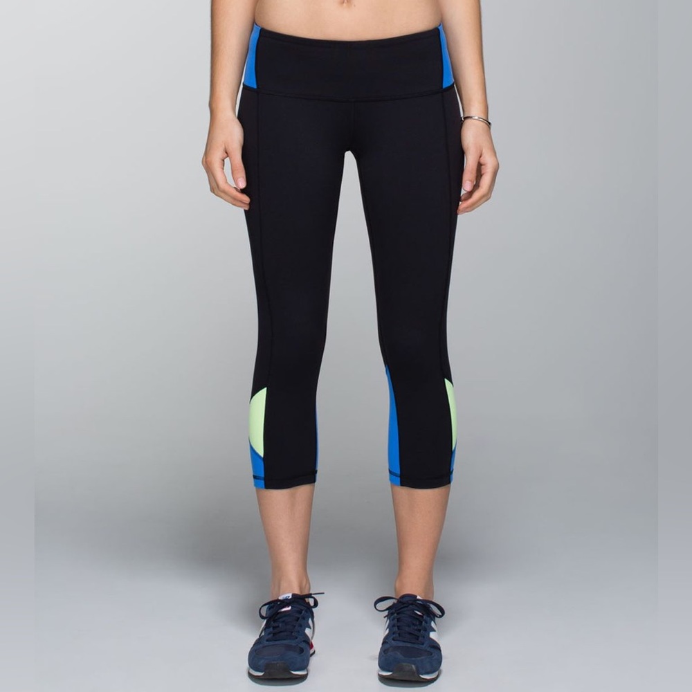 Lululemon Embody Crop Full-on Luon - Picture 2 of 9